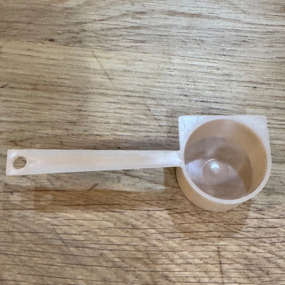Vintage Tupperware Peach Measuring Scoop Long Handle Cup Mold 41-47 Apricot